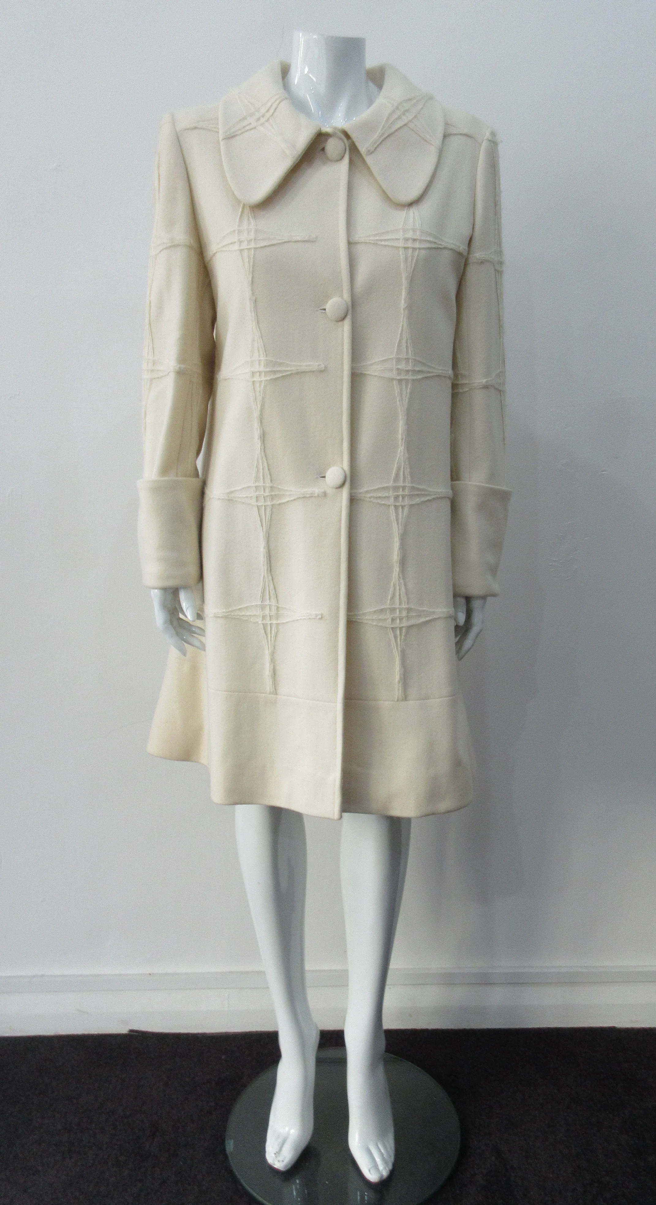 090120 -Hemmed Swing Coat