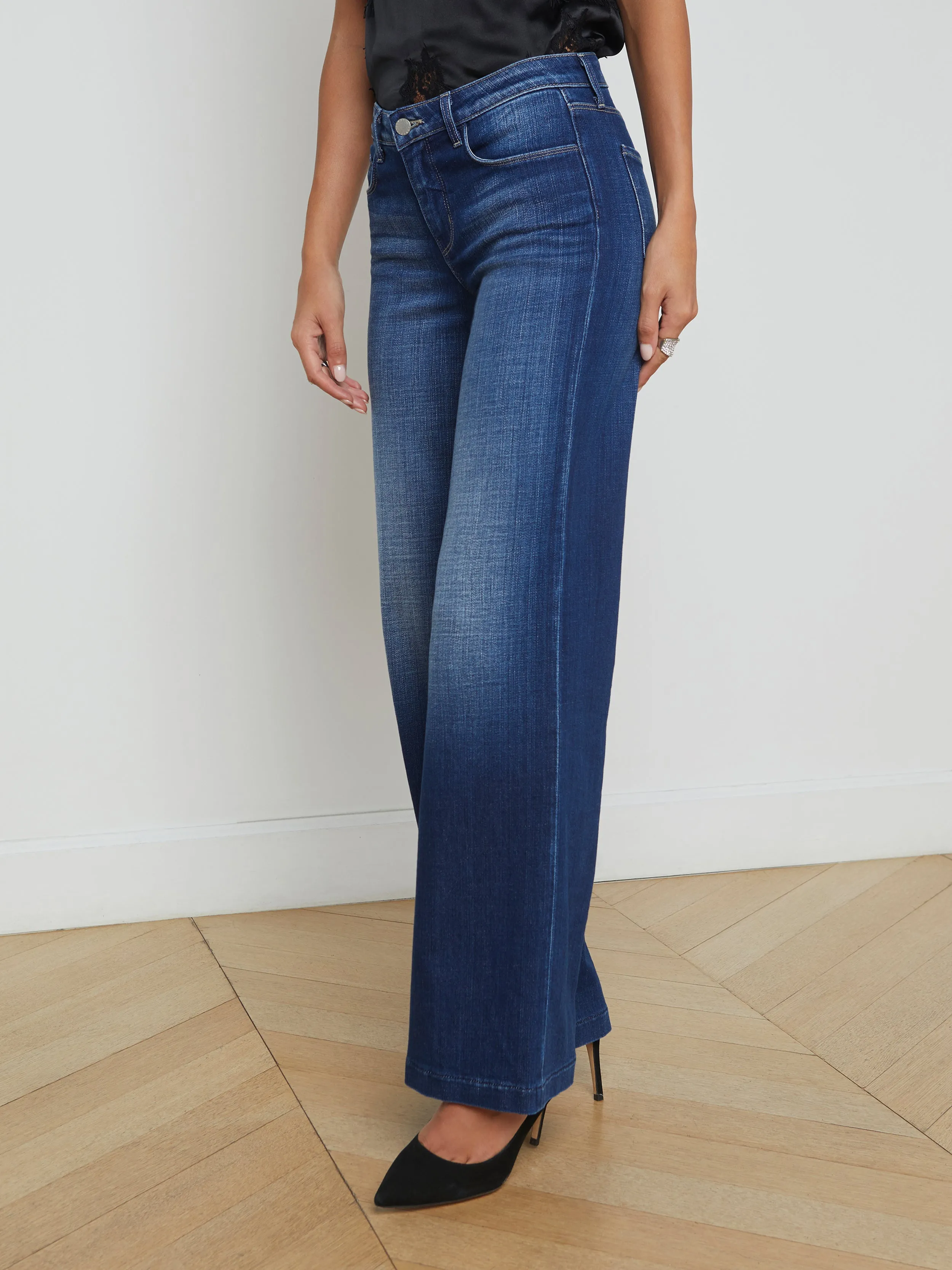 Joanne Low-Rise Wide-Leg Jean