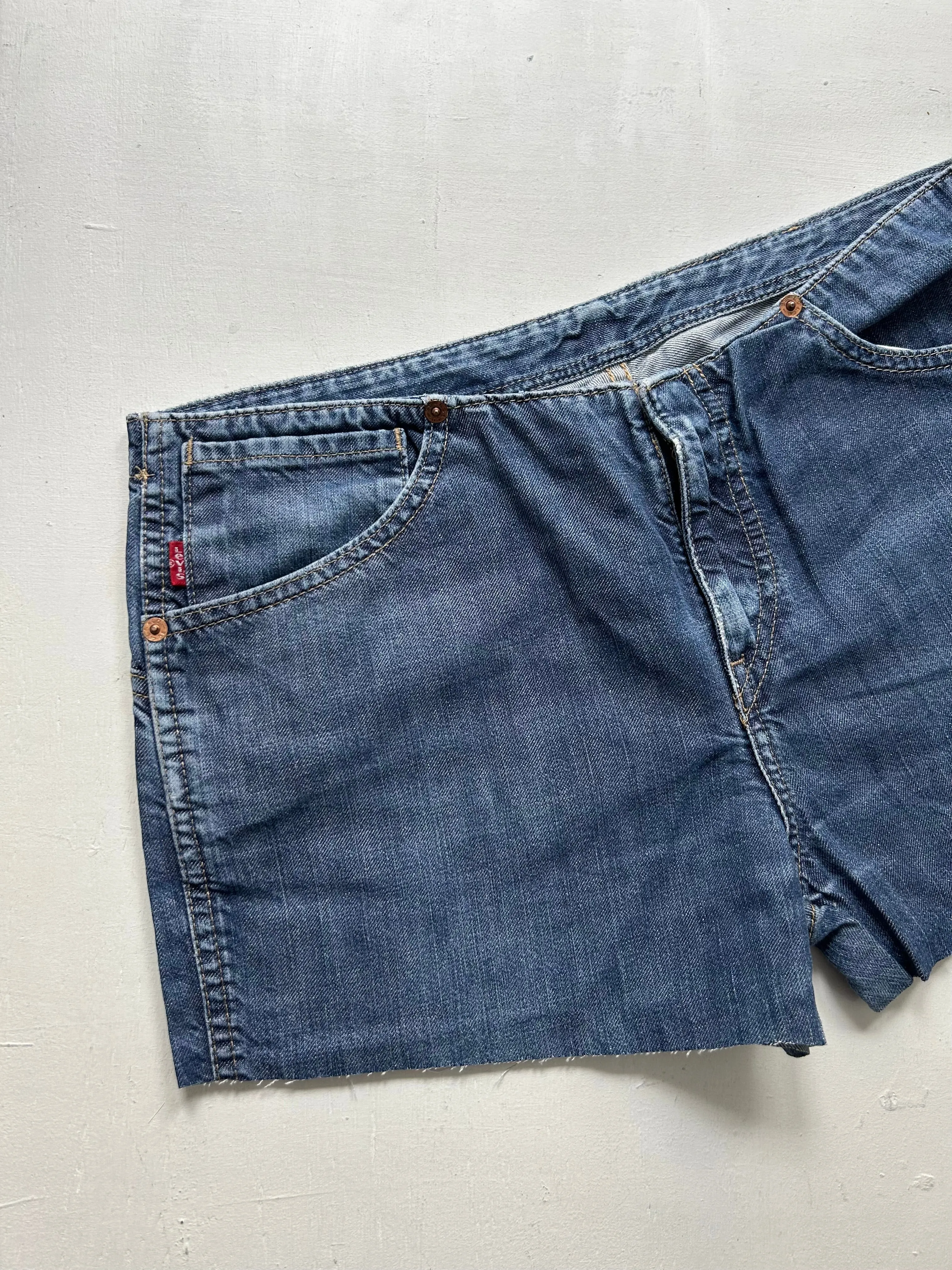 Light blue denim low rise mini short (M)