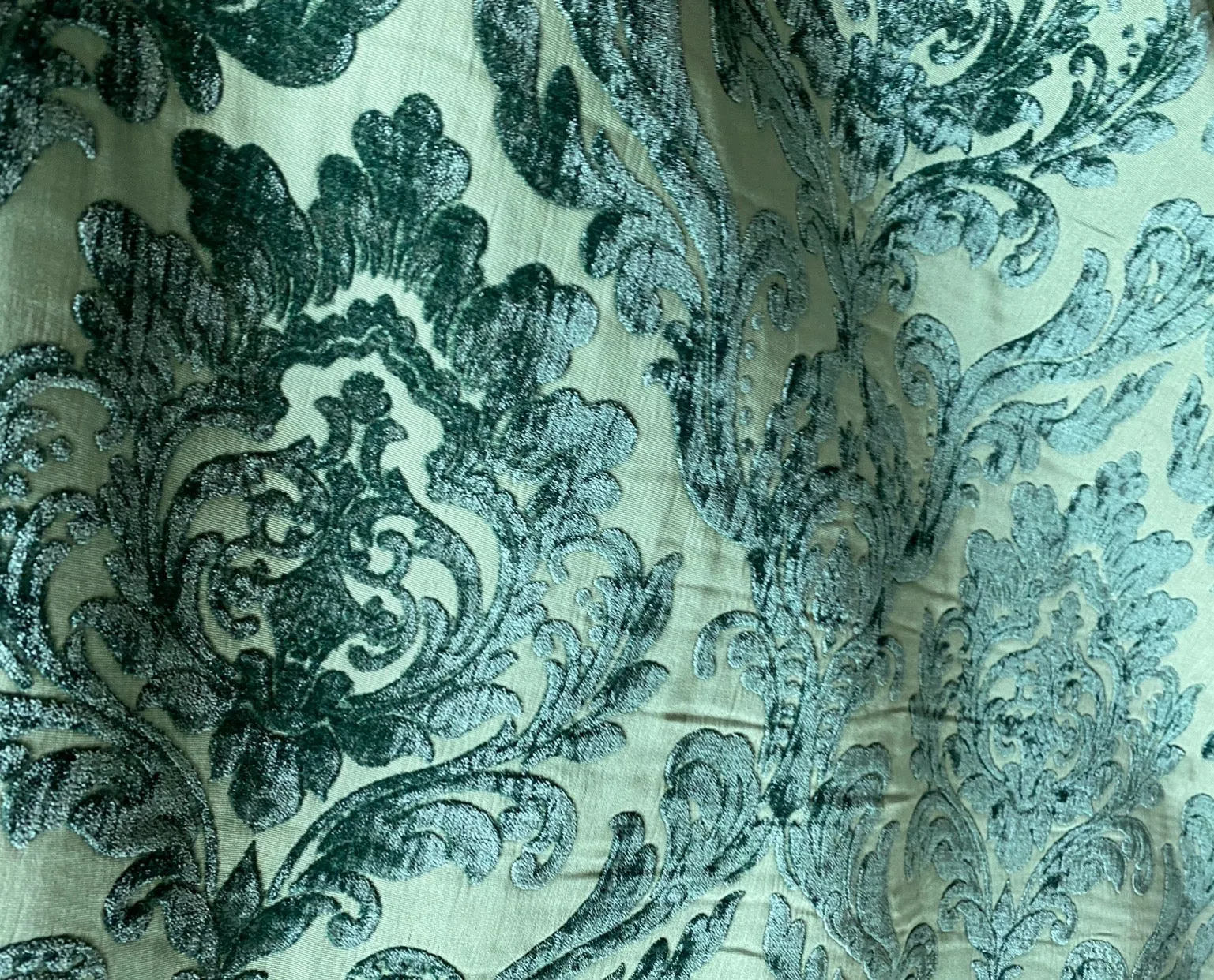 NEW Queen Isabella Designer Medallion Burnout Chenille Velvet Fabric Jade Green