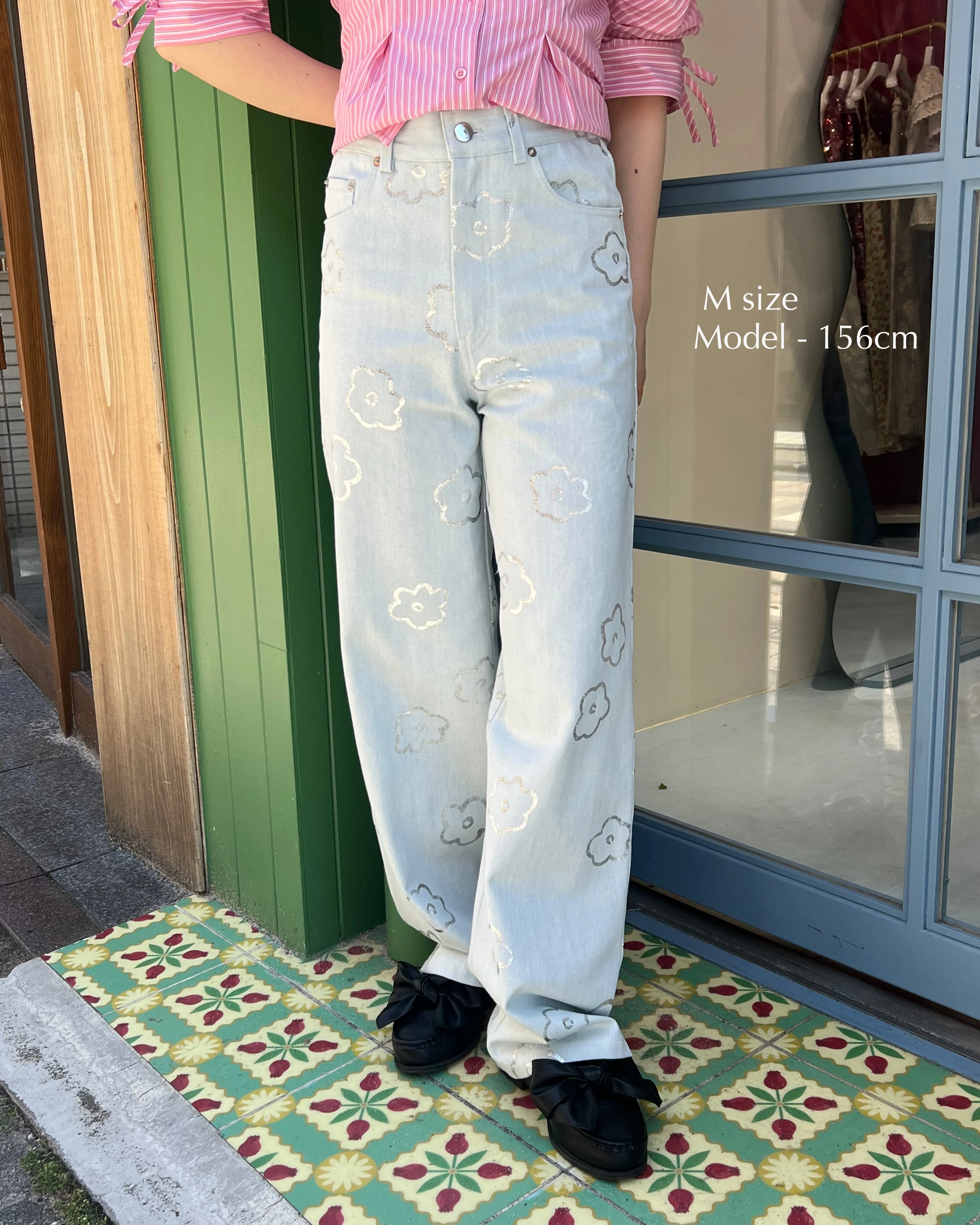 SILVER FLOWER DENIM PANTS（LIGHT BLUE）